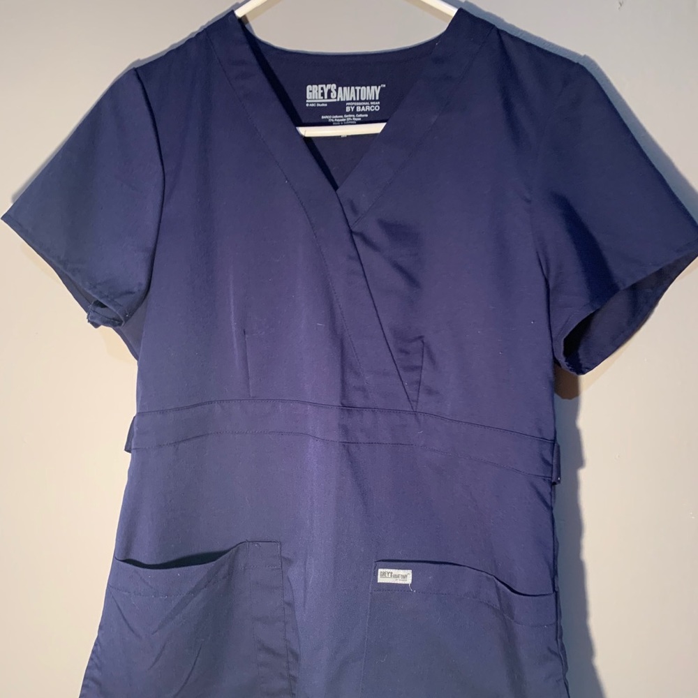 Scrub top